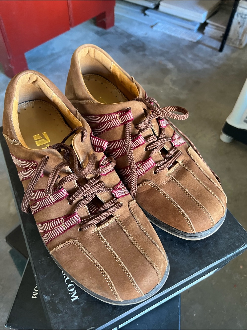 Men's Casual Brown Suede Lace-Up Sneakers